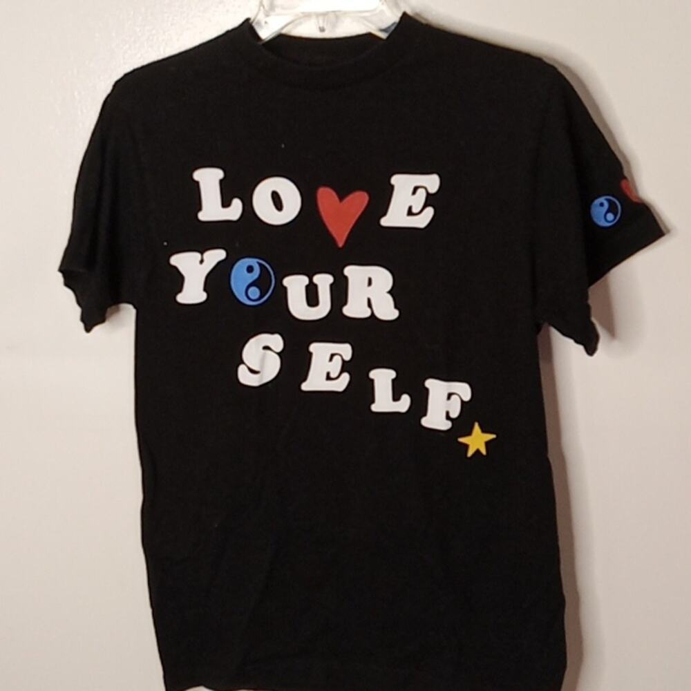 Fashion Nova Men Small Love Your Self Black Short sleeve t-shirt. Atleisure